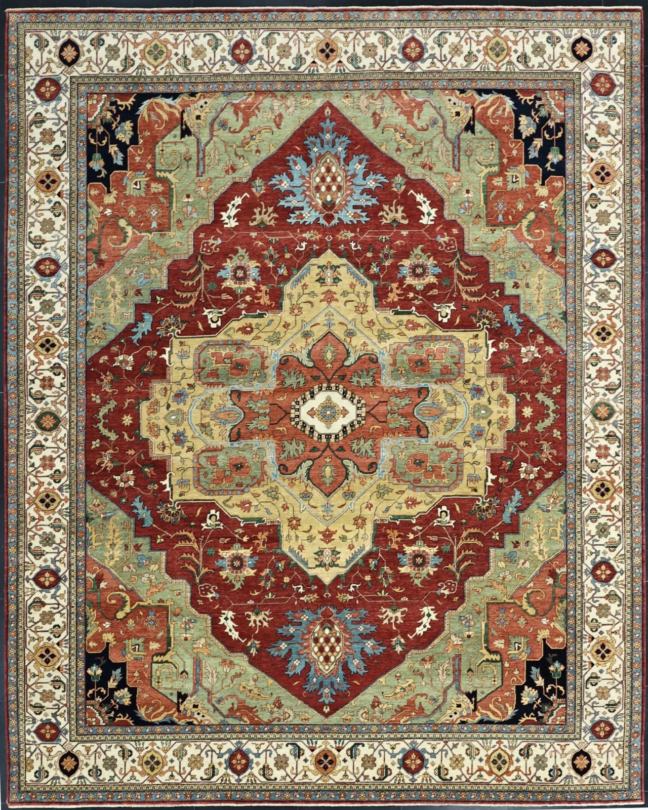 Heriz Rug 14